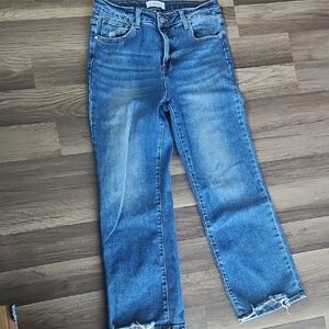 Stylish Blue Cropped Jeans for Women